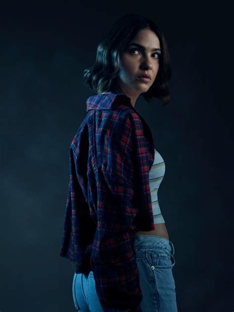 shelley hennig tetas|Teen Wolfs Shelley Hennig Talks Being Naked in the Movie